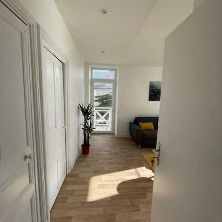 Renove Dans D'exception Face A La Apartamento Saint-Michel-Chef-Chef